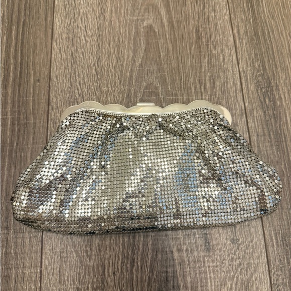 TVintage Authentic Whiting and Davis silver mesh purse - Picture 3 of 6